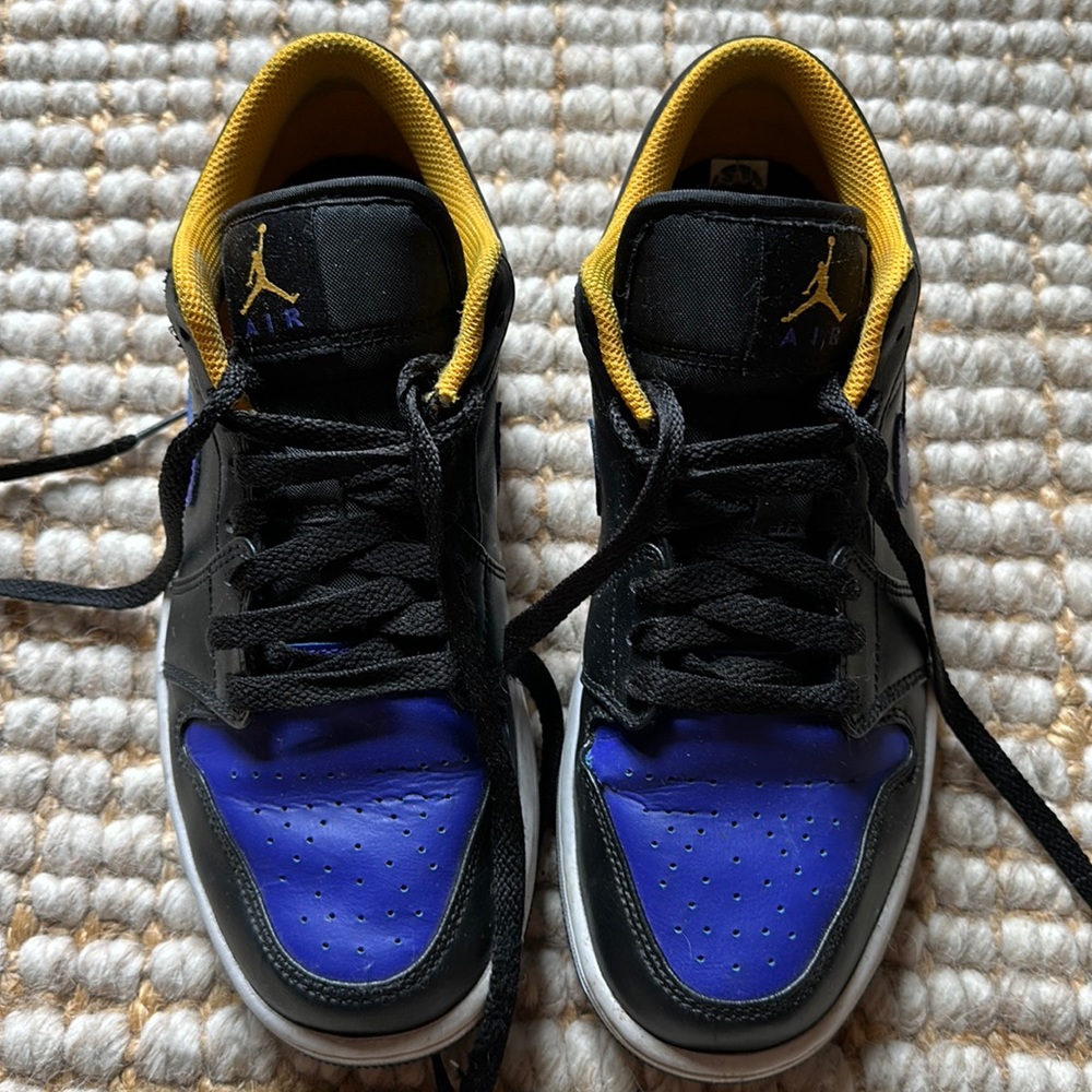 Air Jordan 1 Low, Men’s size 8